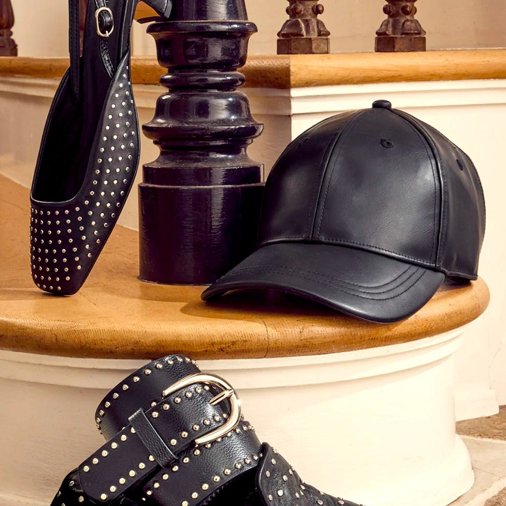 Vegan baseball cap in black, adjustable, bnwt